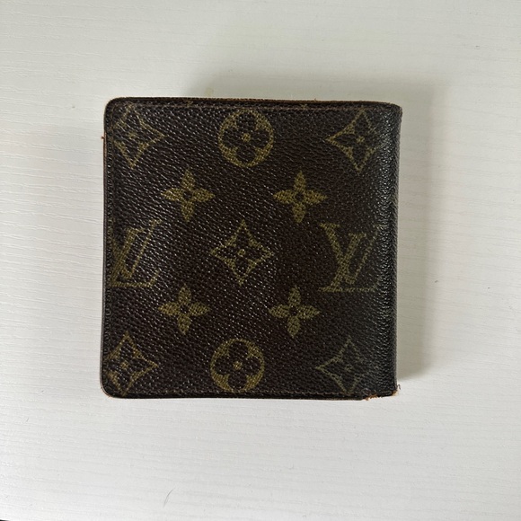 Louis Vuitton Wallet - Picture 3 of 5